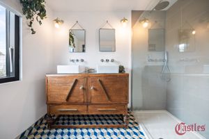 Photo 14- click for photo gallery